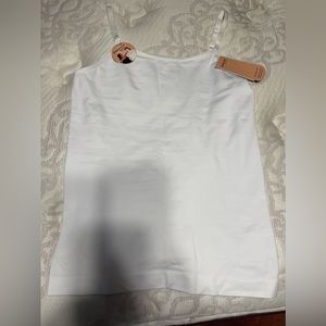 Shapermint Essentials Scoop Neck Cami